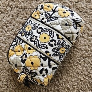 Vera Bradley Floral GO WILD Lined Quilted Pouch Makeup/Cosmetics Bag